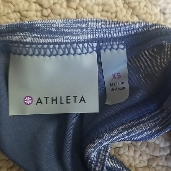Athleta athletic tank with bra - Picture 4 of 4